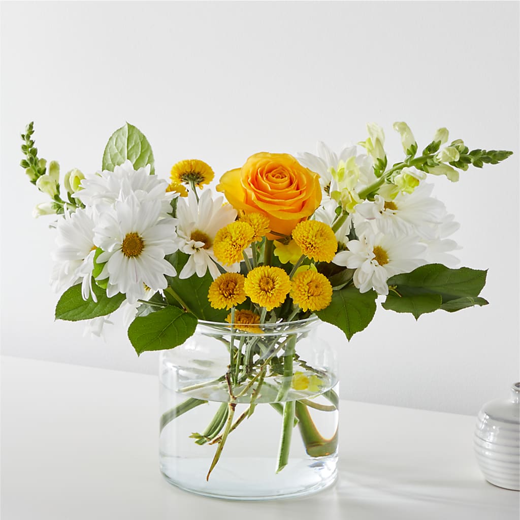Sun Salutation Bouquet – HYDE PARK FLORIST & GIFTS, Hyde Park NY