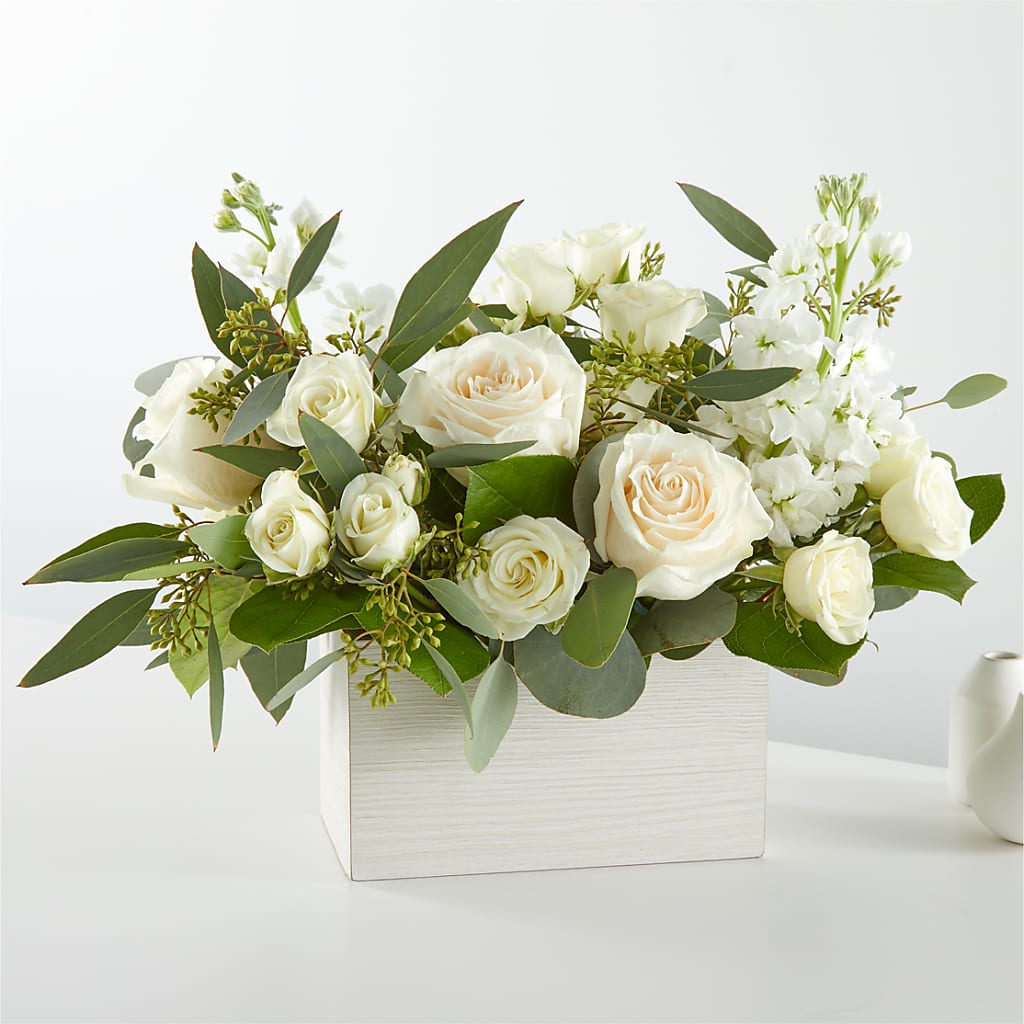 Fresh Linen Box Bouquet – HYDE PARK FLORIST & GIFTS, Hyde Park NY