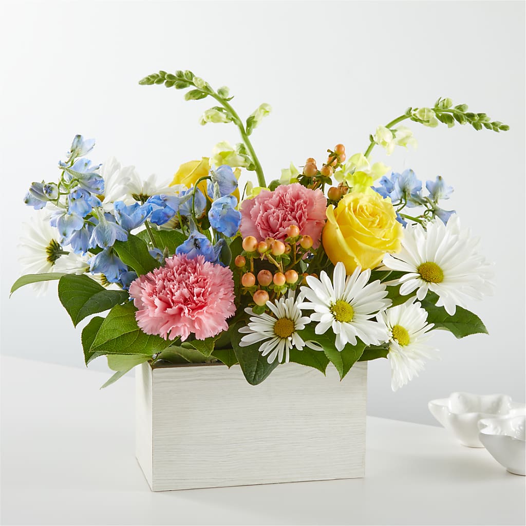 Sun Salutation Box Bouquet – HYDE PARK FLORIST & GIFTS, Hyde Park NY
