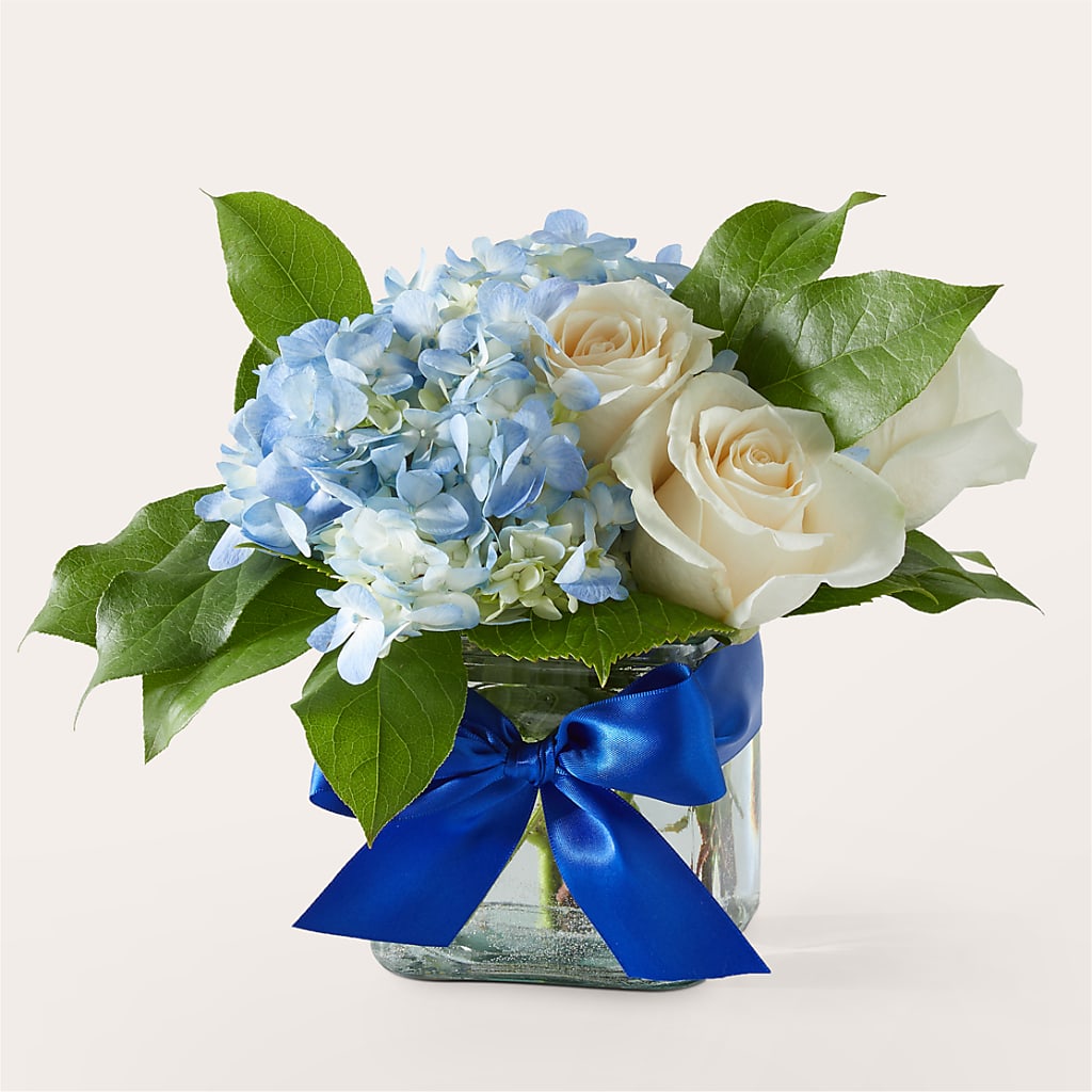 Sky Blue Delight Bouquet – HYDE PARK FLORIST & GIFTS, Hyde Park NY