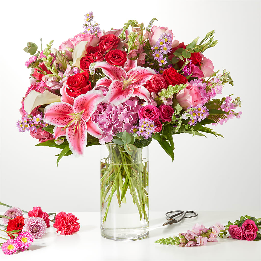 Swooning Over You - A Luxury Florist Original – HYDE PARK FLORIST & GIFTS, Hyde Park NY