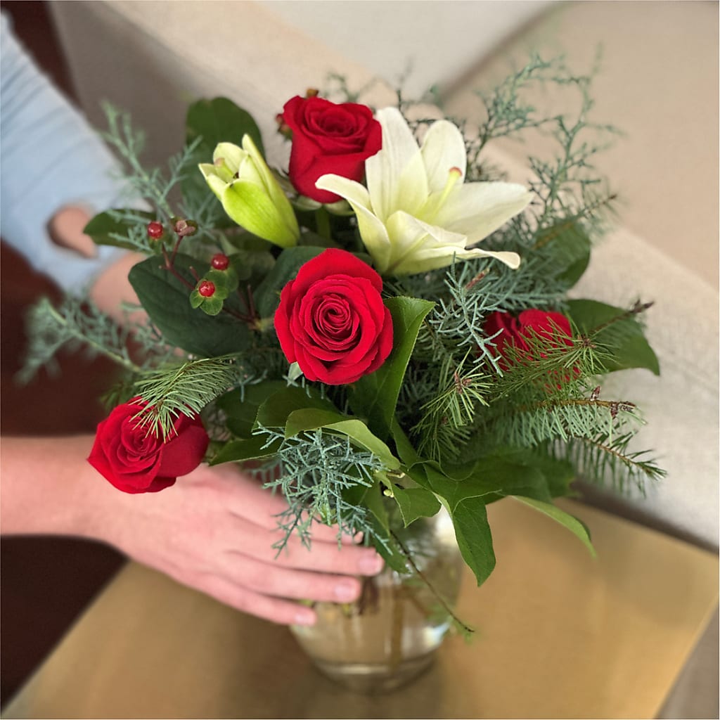 Glittering Lights Bouquet – HYDE PARK FLORIST & GIFTS, Hyde Park NY