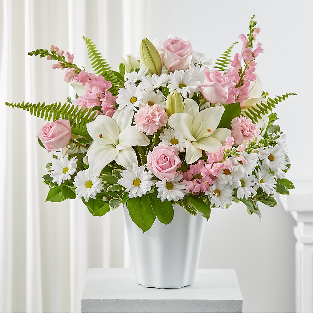 Soft Touch Tabletop Basket – HYDE PARK FLORIST & GIFTS, Hyde Park NY