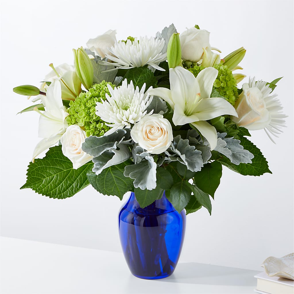 Snowy Dreams Bouquet – HYDE PARK FLORIST & GIFTS, Hyde Park NY