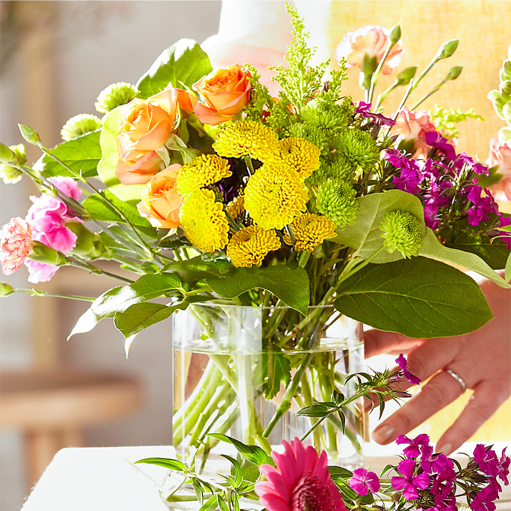 Bold & Bright – A Florist Original – HYDE PARK FLORIST & GIFTS, Hyde Park NY