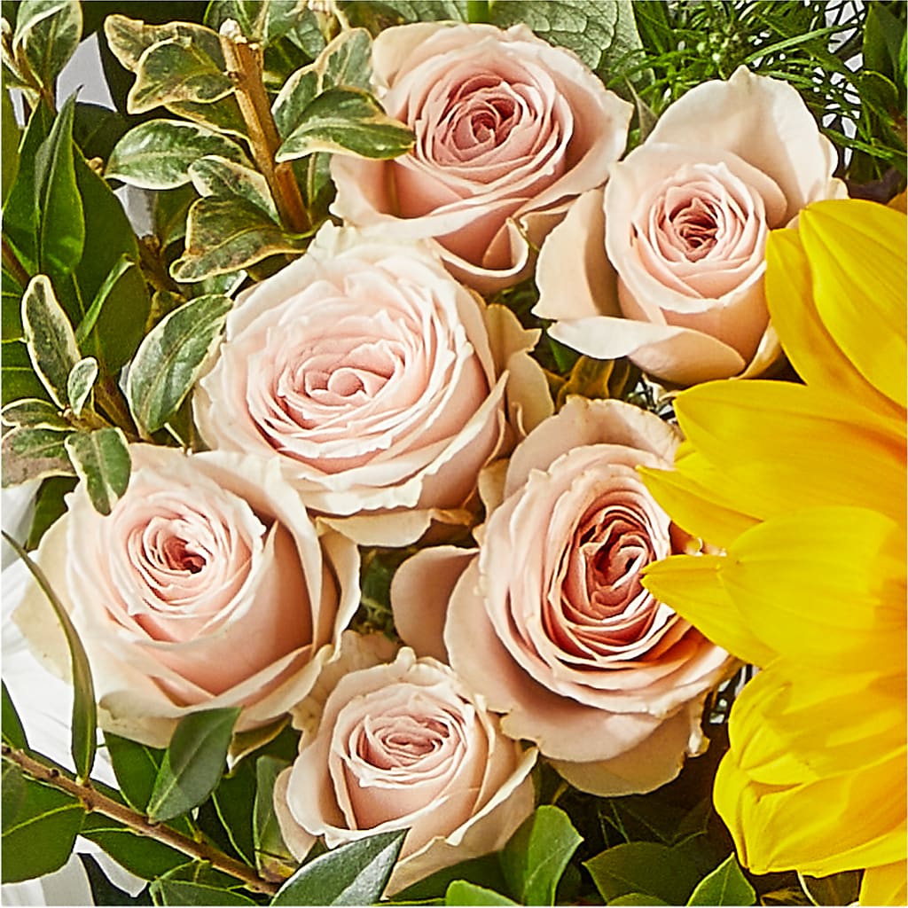 The Good Life Bouquet – HYDE PARK FLORIST & GIFTS, Hyde Park NY