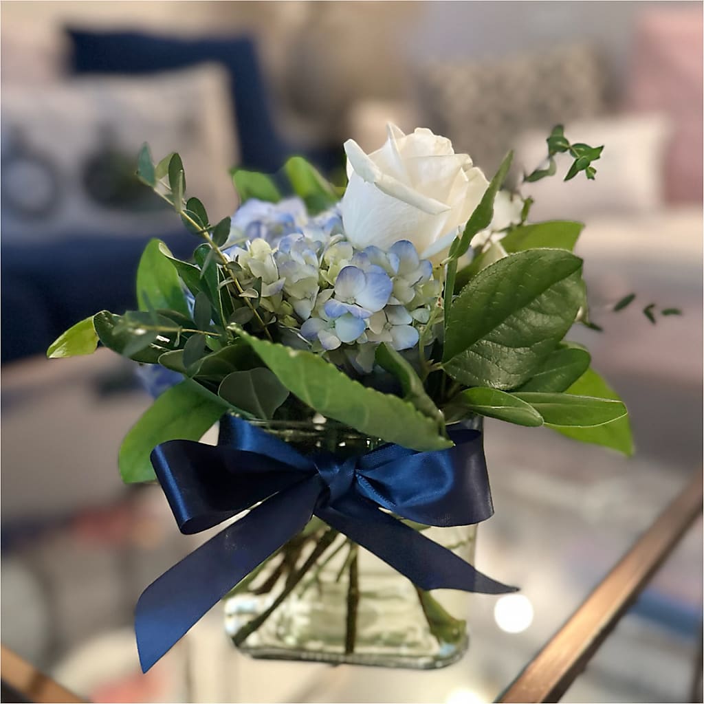 Sky Blue Delight Bouquet – HYDE PARK FLORIST & GIFTS, Hyde Park NY