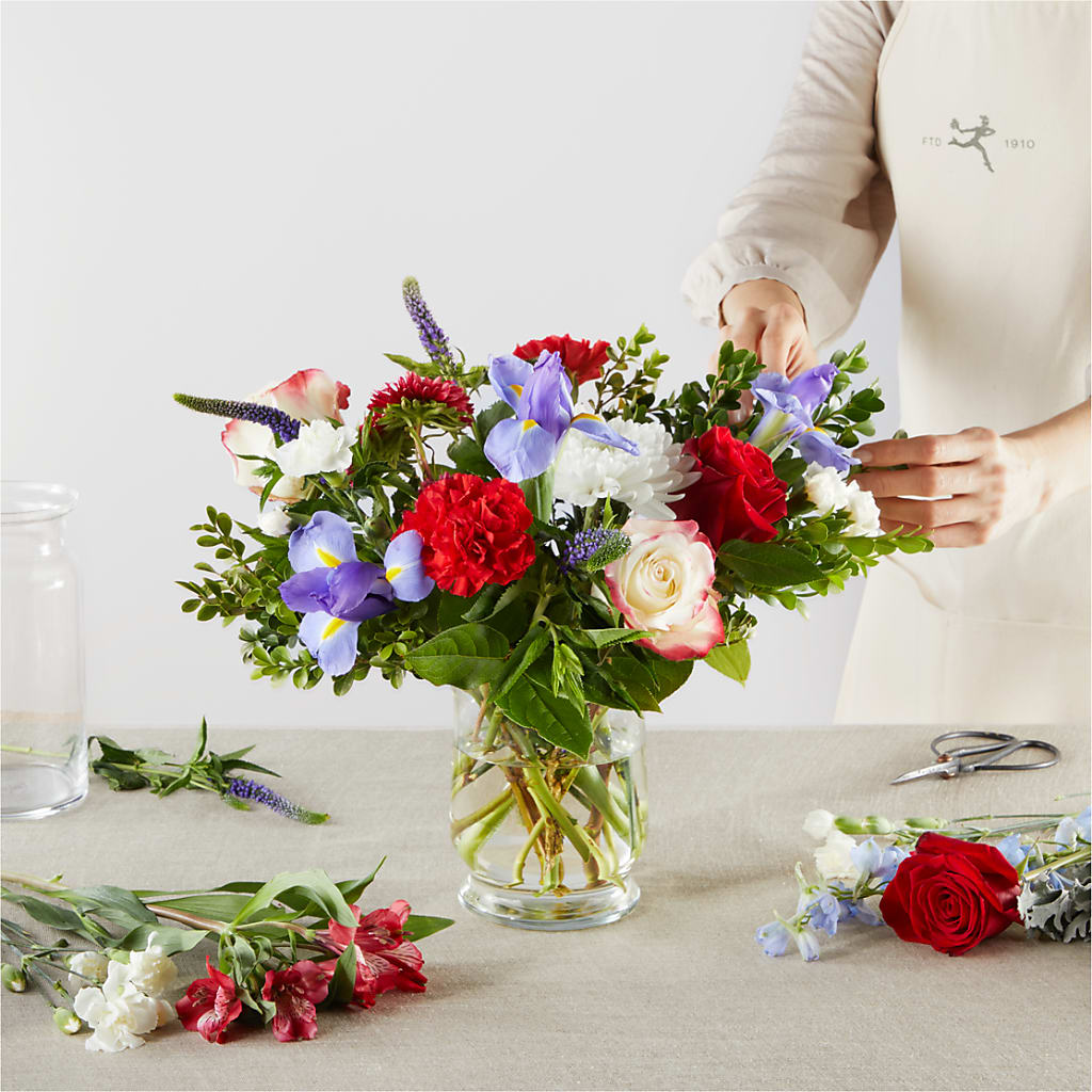 Star Spangled - A Florist Original – HYDE PARK FLORIST & GIFTS, Hyde Park NY