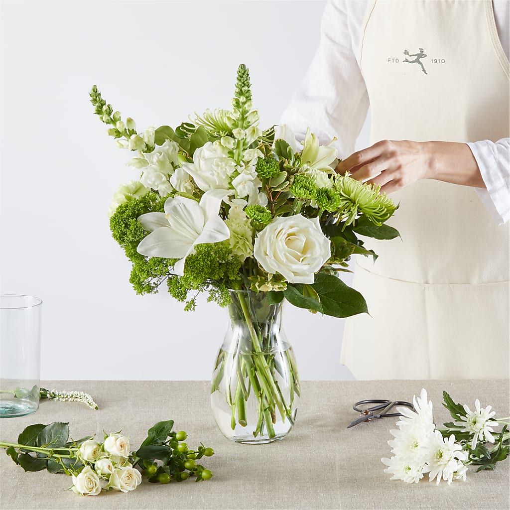 Irish Garden - A Florist Original – HYDE PARK FLORIST & GIFTS, Hyde Park NY