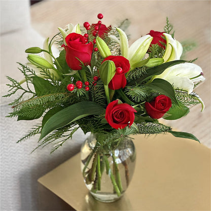 Sparkling Snowflakes Bouquet – HYDE PARK FLORIST & GIFTS, Hyde Park NY