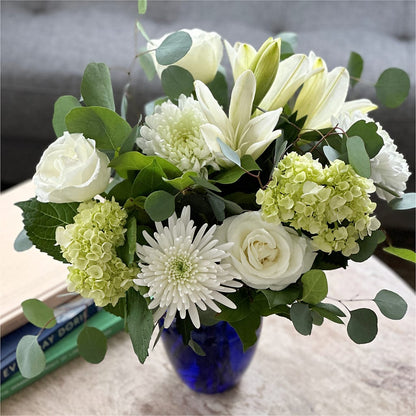 Snowy Dreams Bouquet – HYDE PARK FLORIST & GIFTS, Hyde Park NY