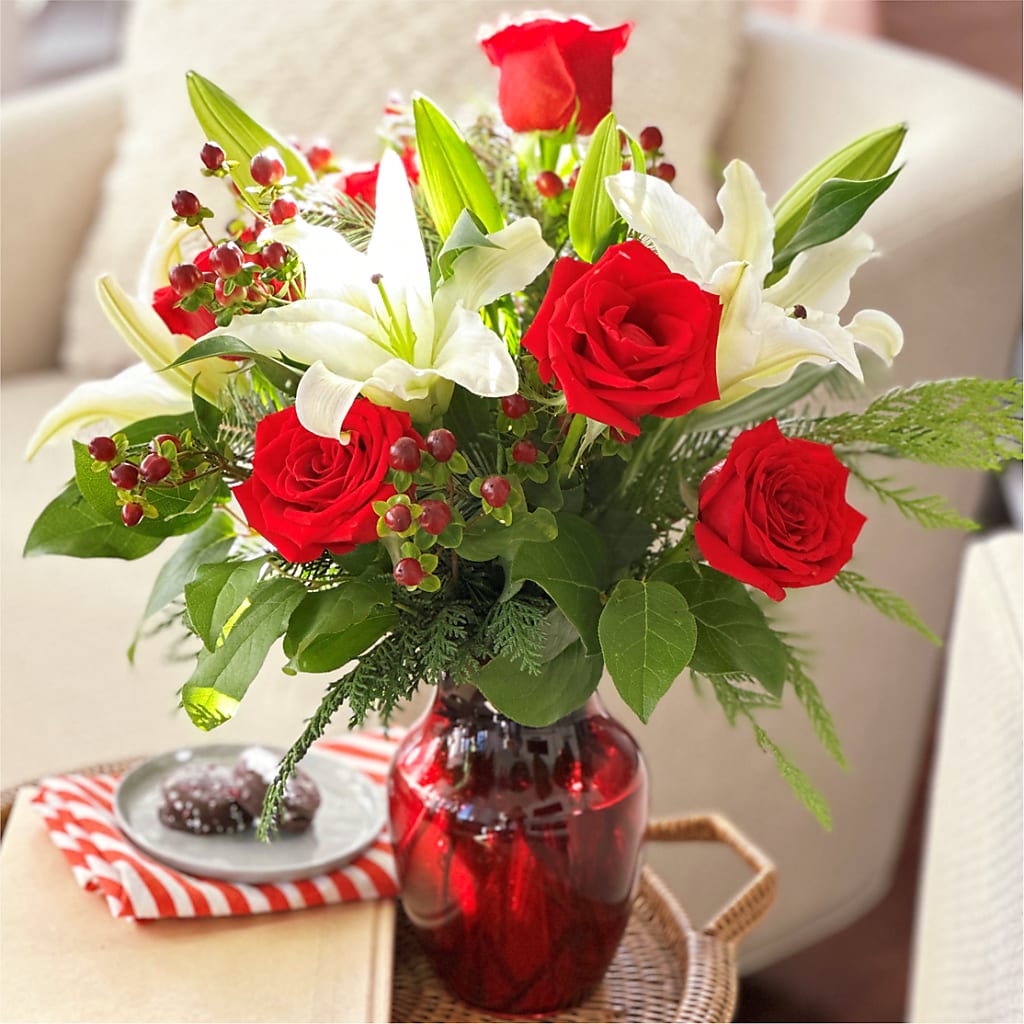Evergreen Delight Bouquet – HYDE PARK FLORIST & GIFTS, Hyde Park NY