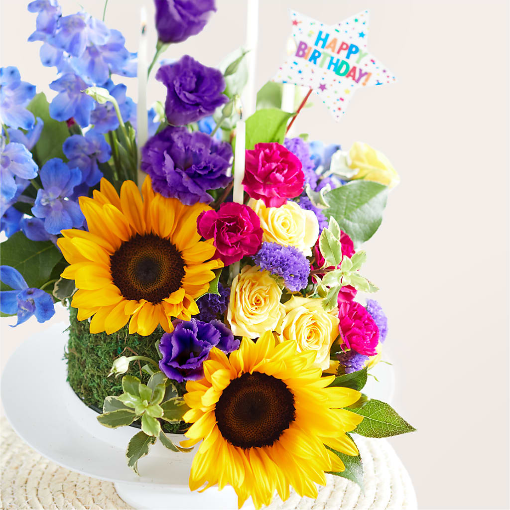 Star of the Day Floral Cake – HYDE PARK FLORIST & GIFTS, Hyde Park NY
